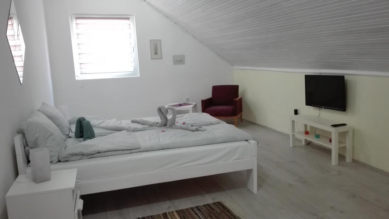 Apartment Dixy Belgrade Extérieur photo