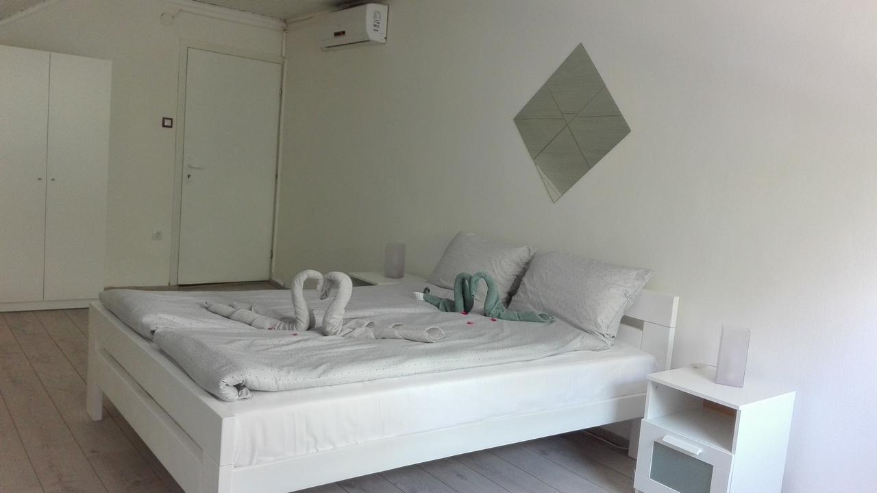 Apartment Dixy Belgrade Extérieur photo